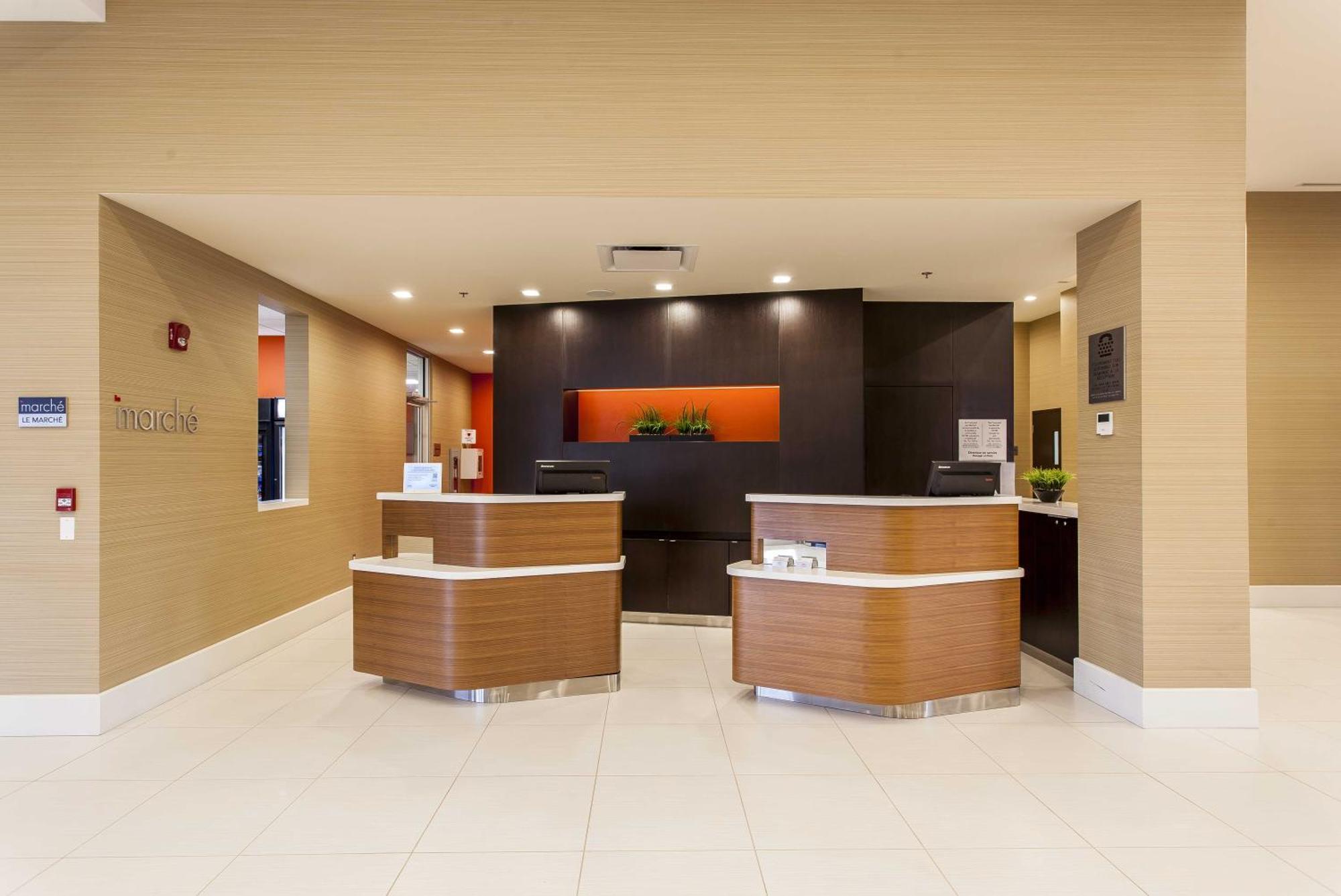 Hotel Courtyard By Marriott Montreal West Island/Baie D'Urfe Extérieur photo
