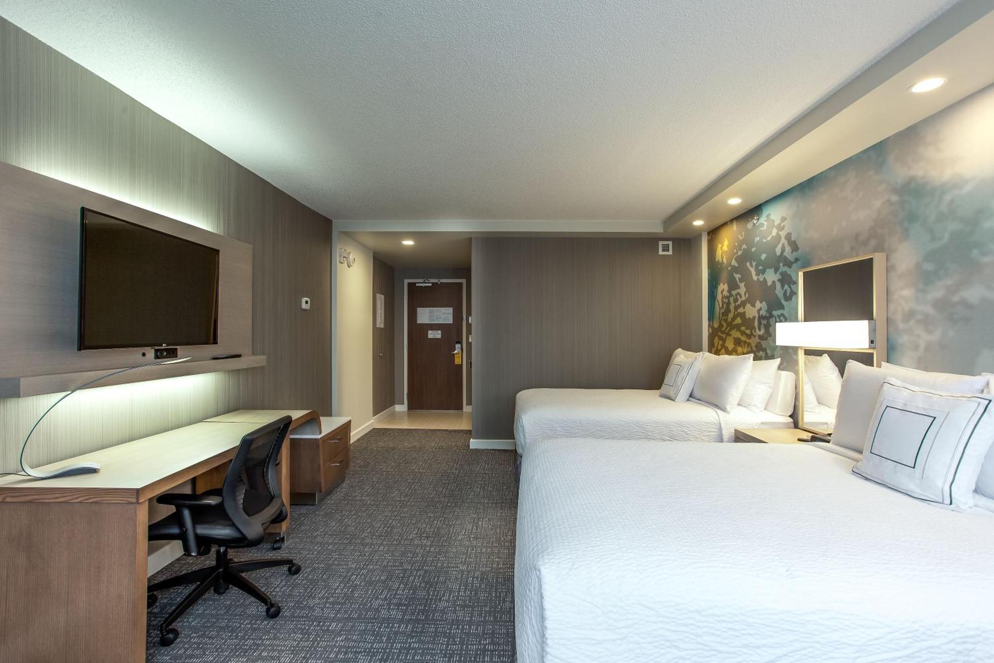Hotel Courtyard By Marriott Montreal West Island/Baie D'Urfe Extérieur photo