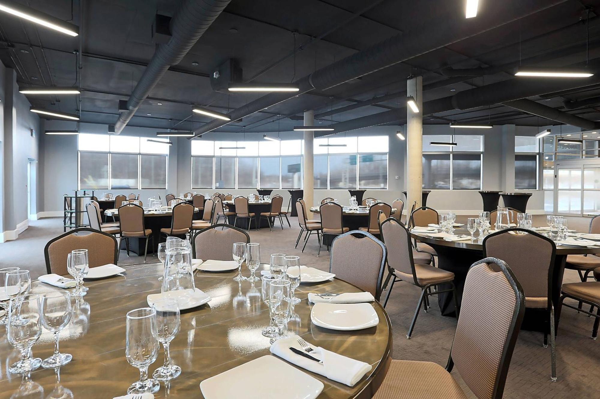 Hotel Courtyard By Marriott Montreal West Island/Baie D'Urfe Extérieur photo