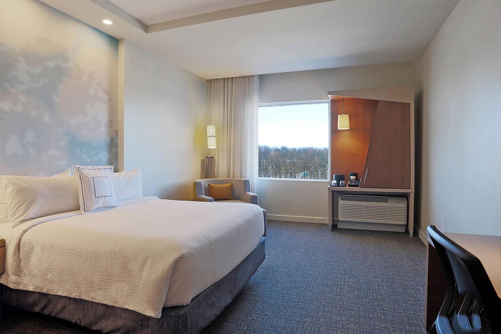 Hotel Courtyard By Marriott Montreal West Island/Baie D'Urfe Extérieur photo
