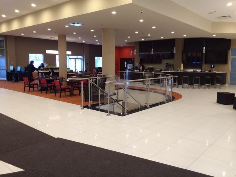 Hotel Courtyard By Marriott Montreal West Island/Baie D'Urfe Extérieur photo