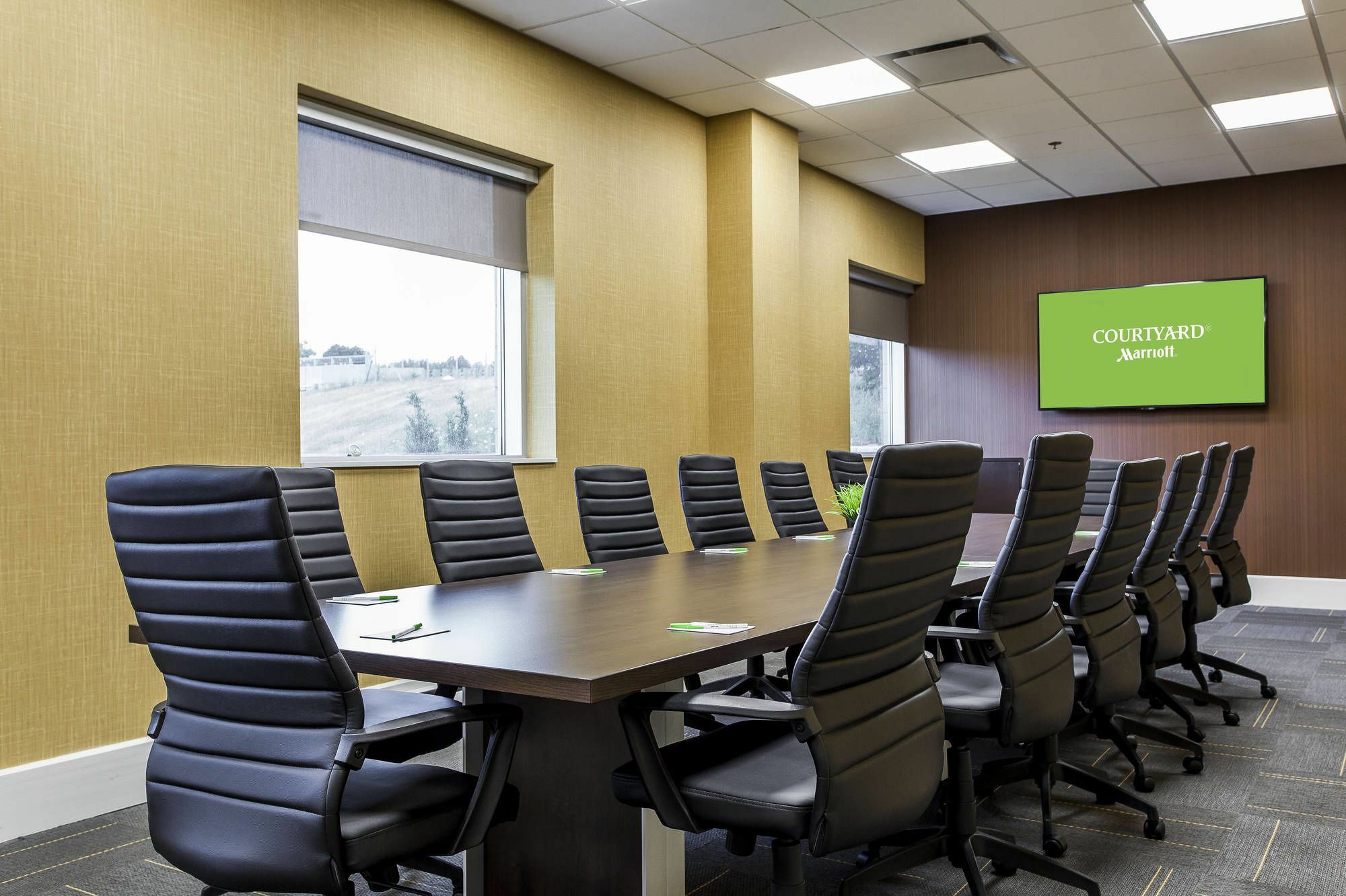 Hotel Courtyard By Marriott Montreal West Island/Baie D'Urfe Extérieur photo