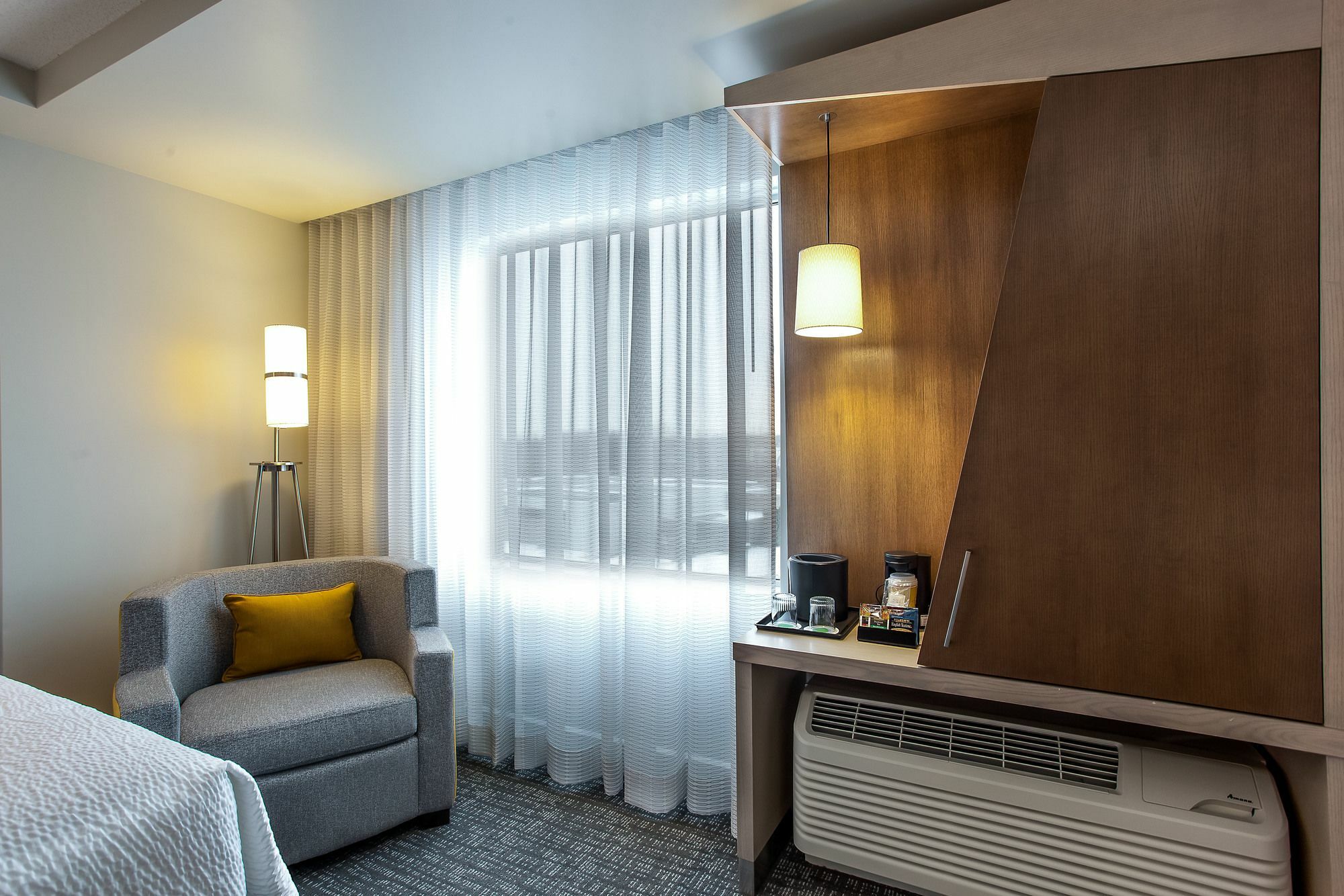 Hotel Courtyard By Marriott Montreal West Island/Baie D'Urfe Extérieur photo