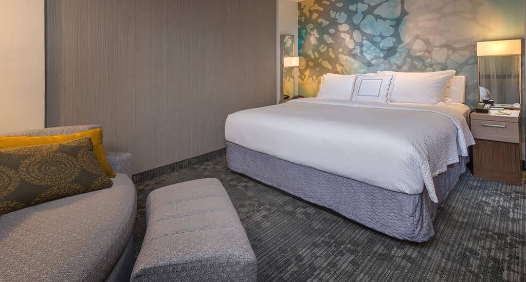 Hotel Courtyard By Marriott Montreal West Island/Baie D'Urfe Extérieur photo